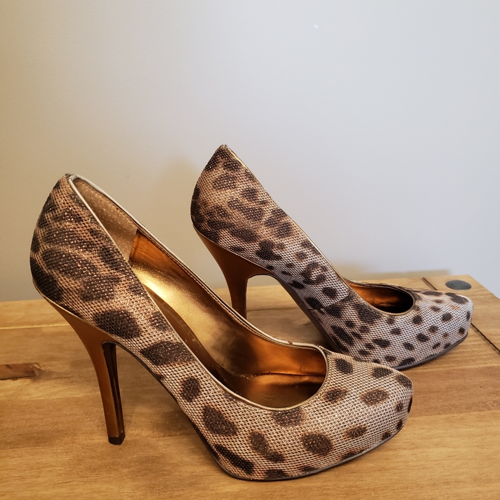 Lepord print Guess heels